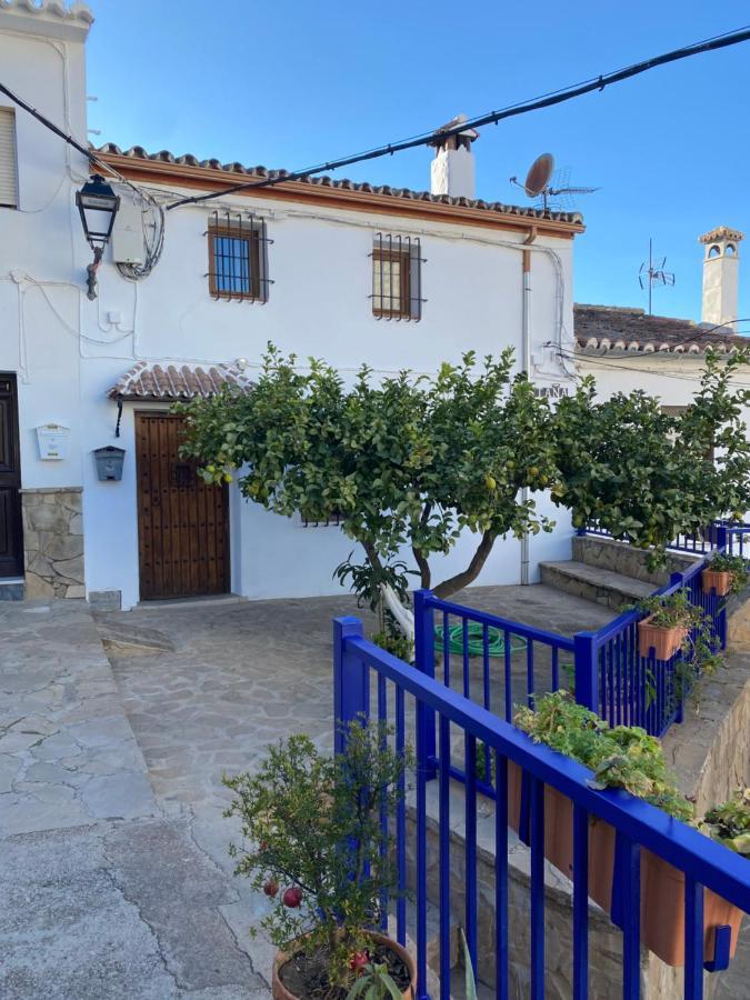 Beautiful Traditional Town House Ardales Bagian luar foto