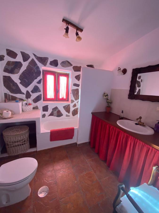 Beautiful Traditional Town House Ardales Bagian luar foto